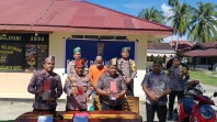 Jajaran Polsek Rokan IV Koto dan Satreskrim Polres Rohul Berhasil Tangkap Buron Jambret di Pelelawan