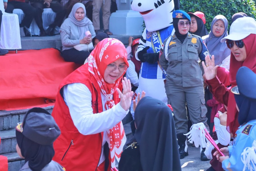 Semangat Kemerdekaan Warnai Karnaval Budaya, Puluhan Sekolah Unjuk Kreativitas di Rumah Rakyat