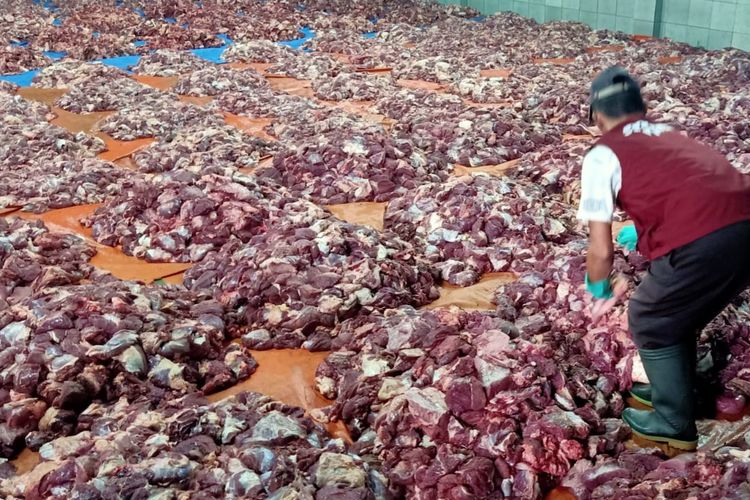 Viral, Video Gedung Dipenuhi Tumpukan Daging, Ternyata Desa di Banjarnegara Ini Sembelih 605 Hewan Kurban