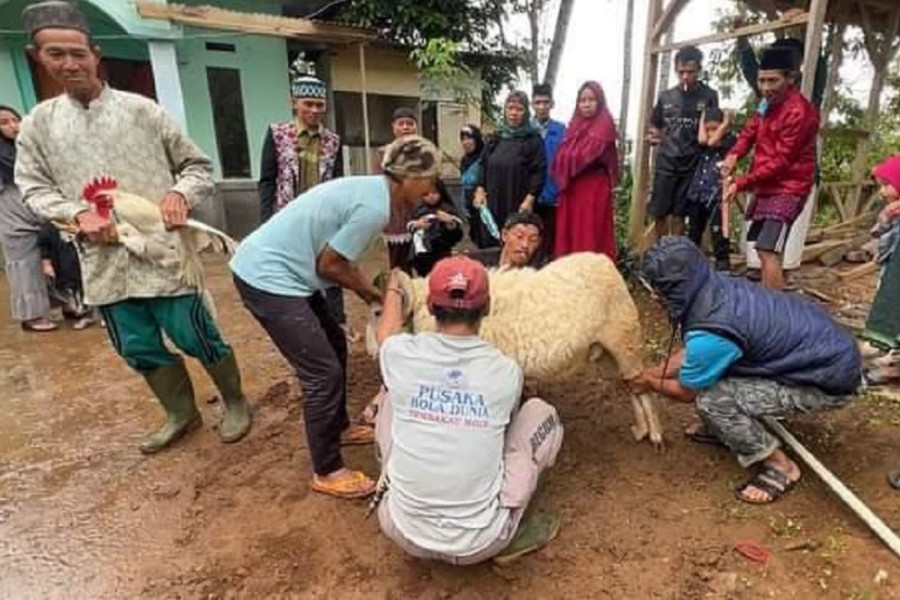 JQR Salurkan Hewan Kurban Ke Pelosok Desa Jawa Barat
