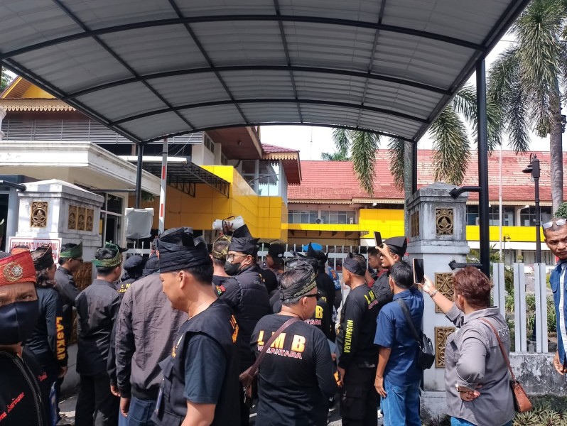 Long March ke Disdik Riau, LMB Tuntut Audit SPMB 2026 dan Ancam Lanjutkan Aksi ke Jakarta