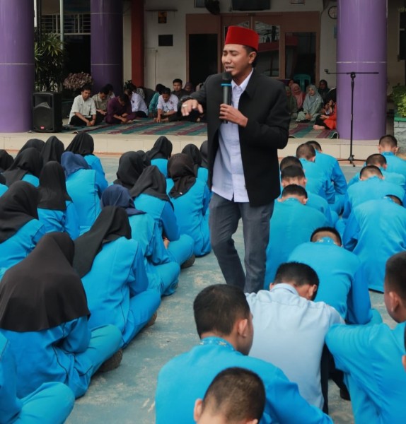Luar Biasa SMK Masmur Pekanbaru Buat Pesantren Kilat Ramadhan1446H, hadirkan Ustadz Muda Pekanbaru