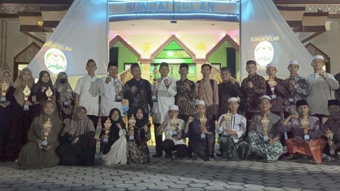 Desa Munggu Kembali Raih Juara Umum MTQH Tngkat Kecamatan Empat Tahun Berturut-turut.