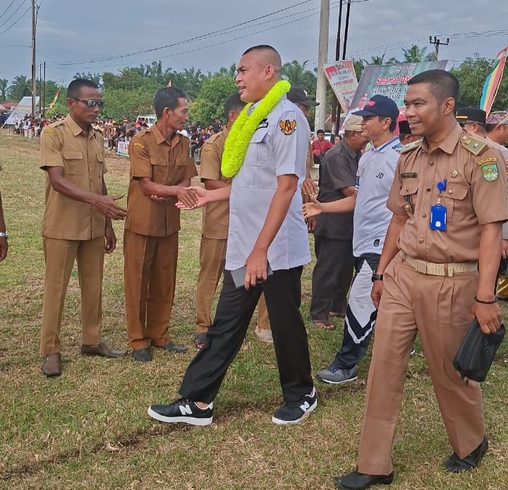 Dukungan Penuh Ketua DPD APDESI Riau, Zulfahrianto, untuk Pemuda di Turnamen Kades Cup III Desa Kembang Damai