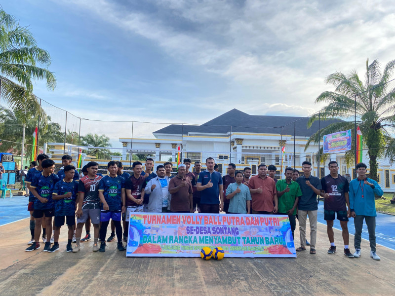 Voli Sontang antar rw perebutkan piala bergilir Kades