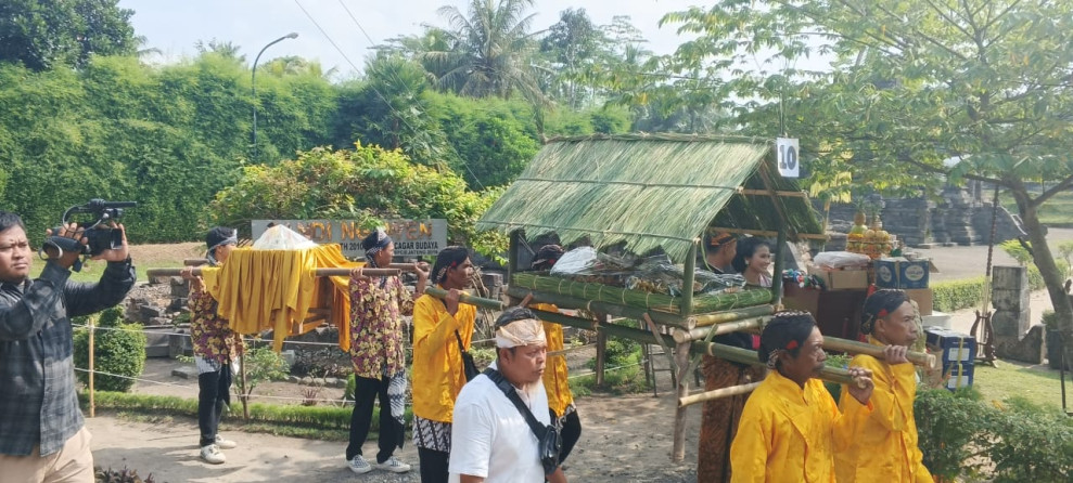 Kirab Sego Wiwit Ramaikan Festival Bumi Mandala Desa Ngawen