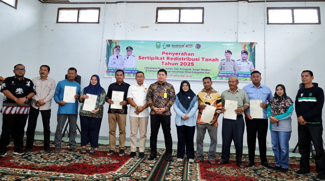 Tonggak Baru Reforma Agraria di Riau: Bupati Afni Serahkan 1.050 Sertifikat TORA kepada Warga Siak