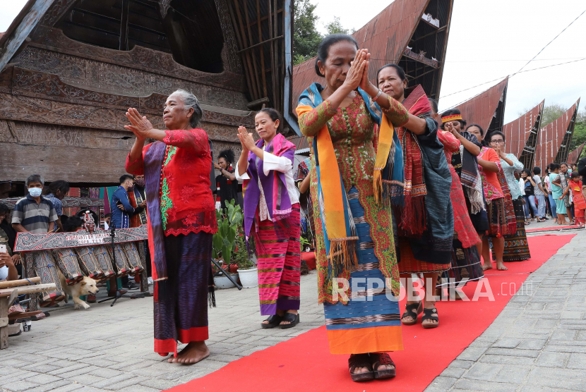 Inalum Bina Ratusan Penenun Ulos Desa Wisata Toba Samosir