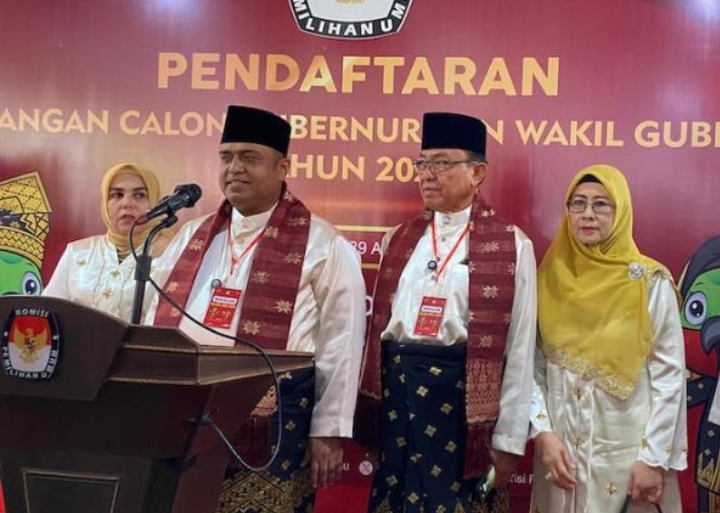 Ribuan Relawan dan Partai Koalisi Antarkan Nawaitu ke KPU Riau