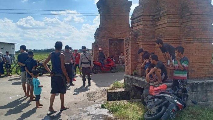 Pengendara Motor Kecelakaan Tabrak Gapura Desa, Tewas Seketika dengan Luka Parah di Kepala