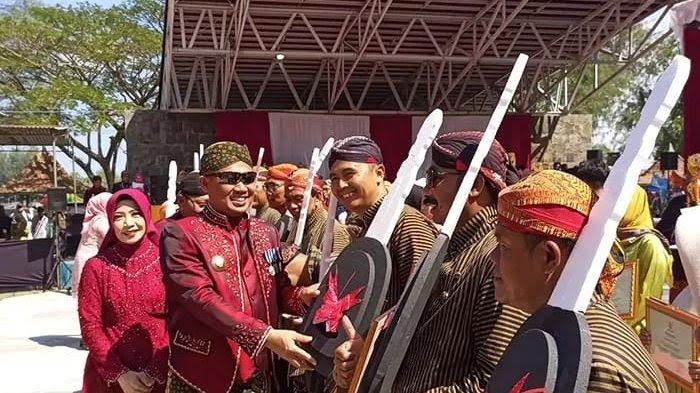 Enaknya, Pemkab Kebumen Kembali Bagi-bagi Hadiah Mobil untuk 12 Desa Terbaik