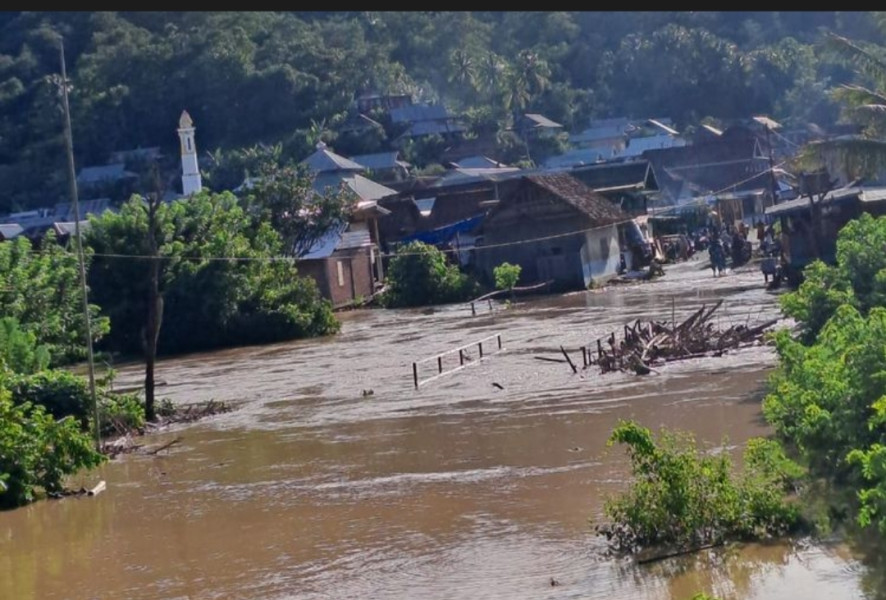Banjir Bandang dan Tanah Longsor Terjang Satu Desa di Sumbawa, Puluhan Rumah Terendam