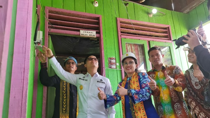 Negara Hadir Lewat PMN, PLN Listriki 7 Desa di Kaltara