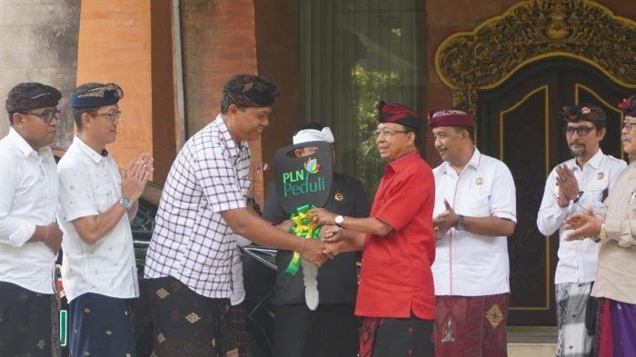 Peringati Hari Bencana, PLN Serahkan 4 Mobil Tanggap Bencana kepada Majelis Desa Adat Provinsi Bali