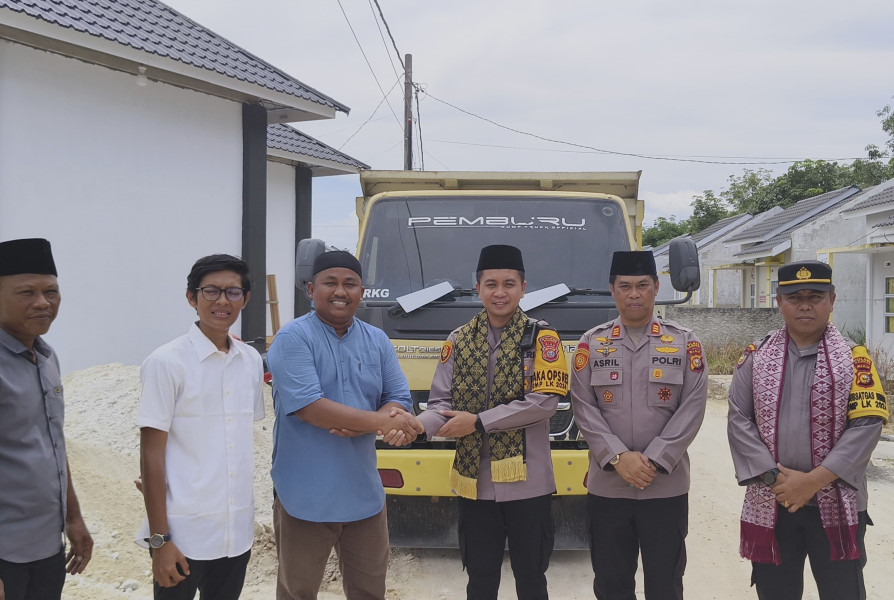 Polres Kampar Gelar Jum'at Curhat di Perum Griya Indah Persada 2 Rimbo Panjang