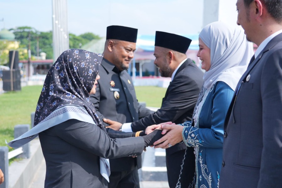 Terapkan Manajemen Talenta, Empat Putra  Daerah Dilantik Jadi Kadis di Depan Istana Siak