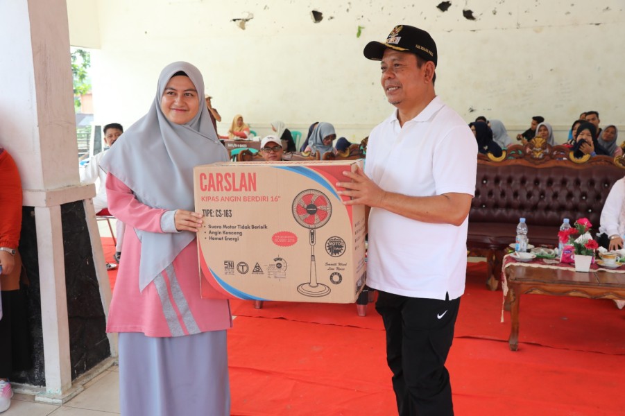 Perayaan HGN ke-80 di Rambah: Wabup Syafaruddin Poti Tekankan Peran Guru sebagai Fondasi Pembentuk Karakter Bangsa