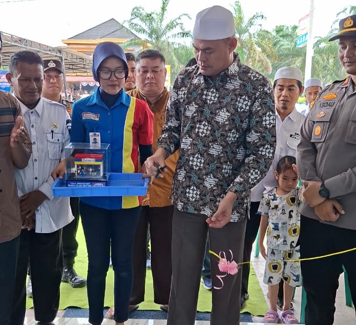 Indomaret Desa Sontang Resmi Dibuka: Zulfahrianto, SE resmikan dengan Syukuran & Pembagian 600 Sak Beras dan Minyak Goreng kepada masyarakat