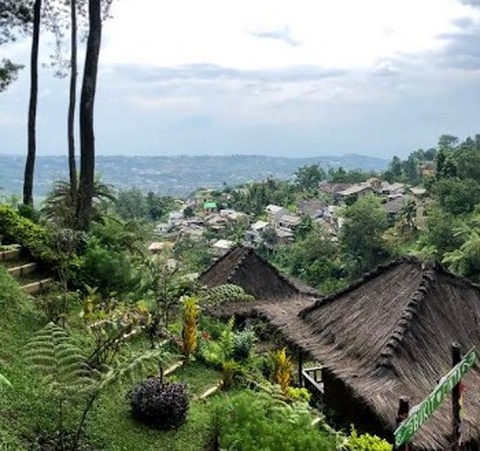 Mengintip Kearifan Lokal Desa Wisata Kampung Bungur Ciamis